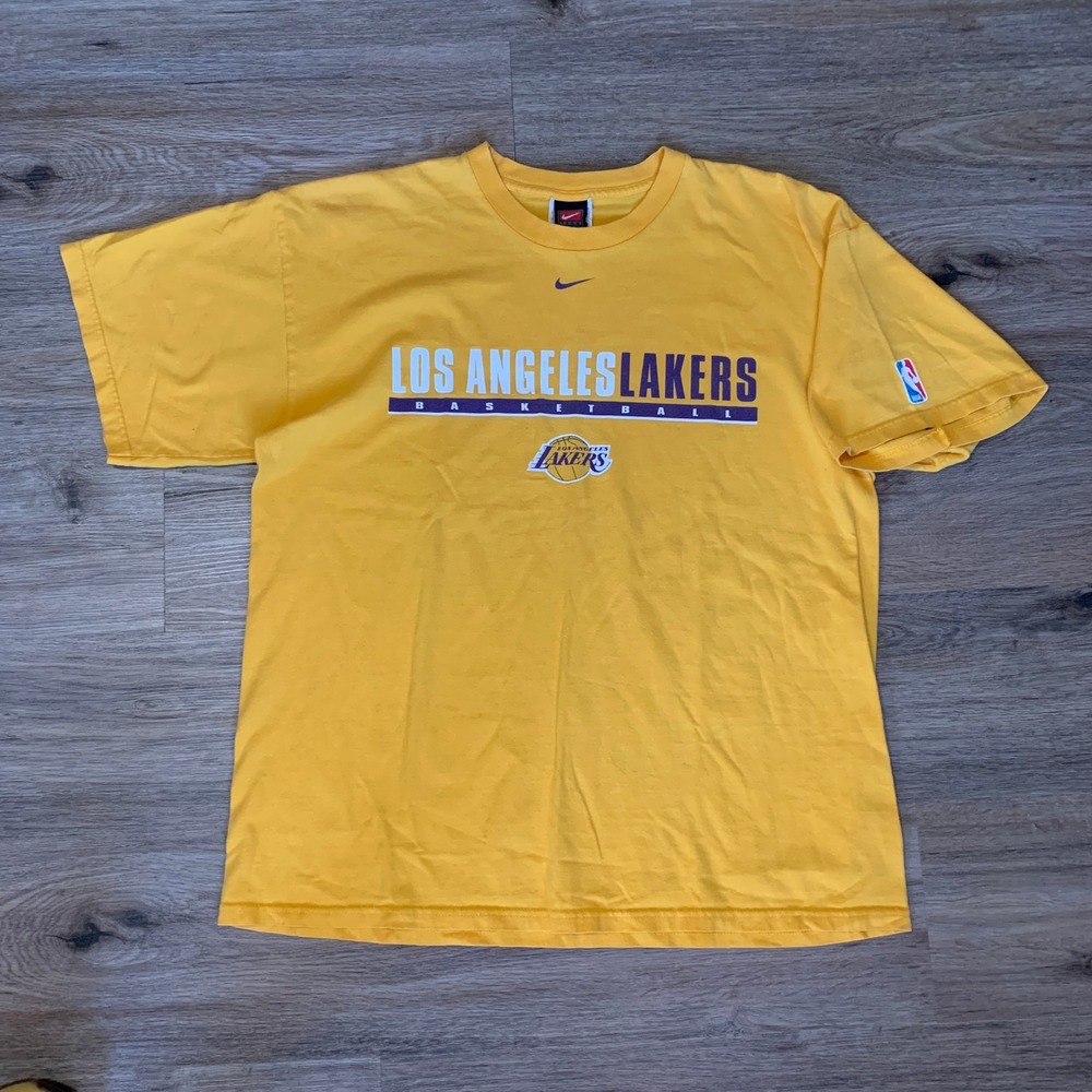Vintage Nike NBA Los Angeles Lakers T-Shirt - Center Swoosh - Mens Large